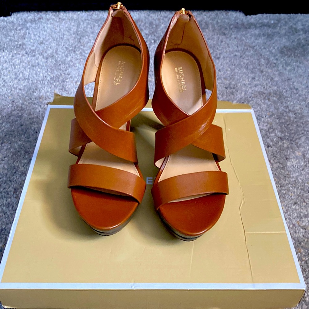 BRAND NEW!! In the box Michael Kors Sandals.
